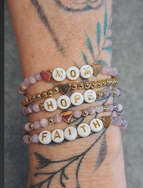 Amethyst Armband, Personalisiert , 18K vergoldete Perlen, Namensarmband , mit Namen