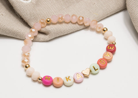 Namensarmband personalisiert mit Wunschnamen in gold rosa und rosè gold Herz bunt