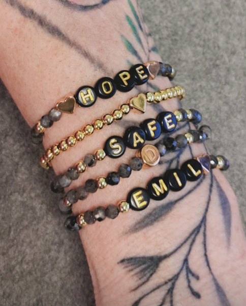 Labradorit Armband, Personalisiert , 18K vergoldete Perlen, Namensarmband , mit Namen