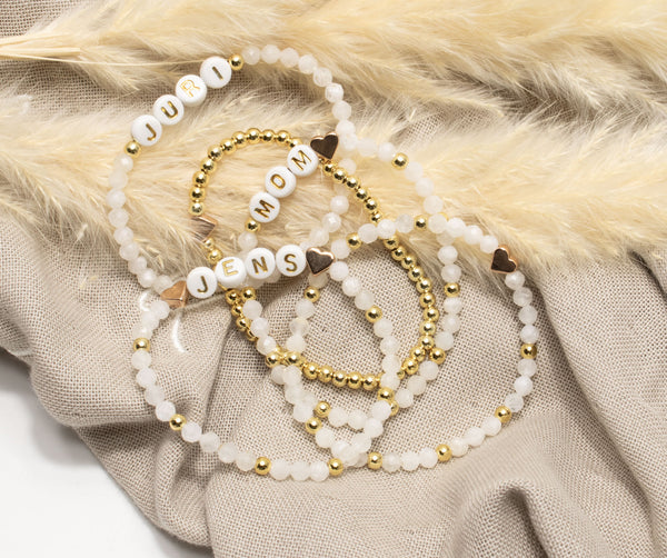 Mondstein Armband, Personalisiert , 18K vergoldete Perlen, Namensarmband
