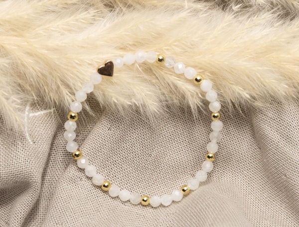 Mondstein Armband, Personalisiert , 18K vergoldete Perlen, Namensarmband