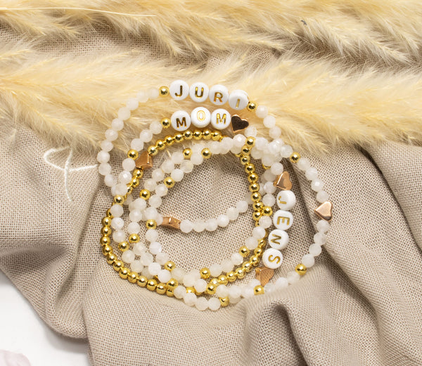 Mondstein Armband, Personalisiert , 18K vergoldete Perlen, Namensarmband