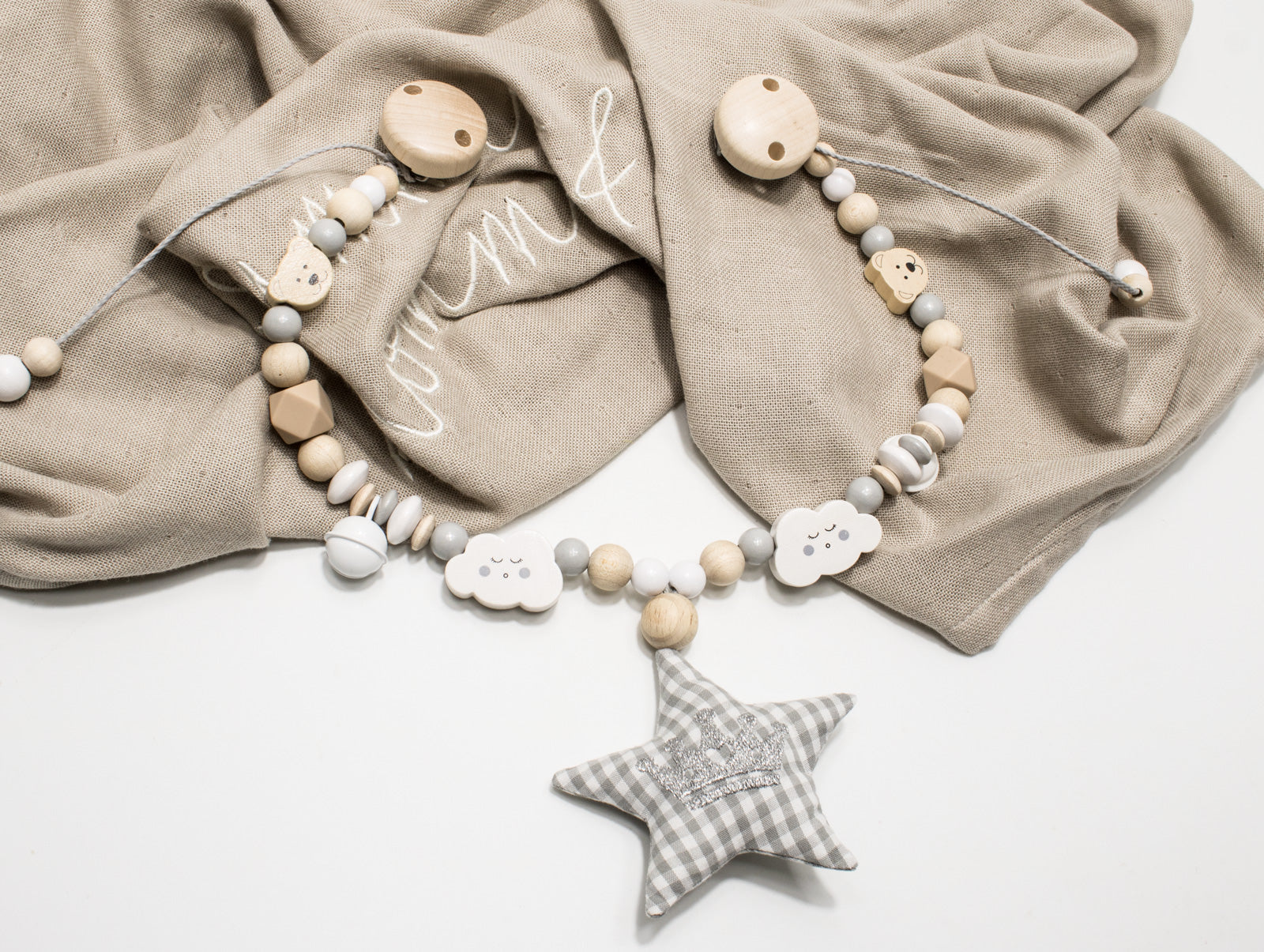 Kinderwagenkette natur grau Wolken Bärchen