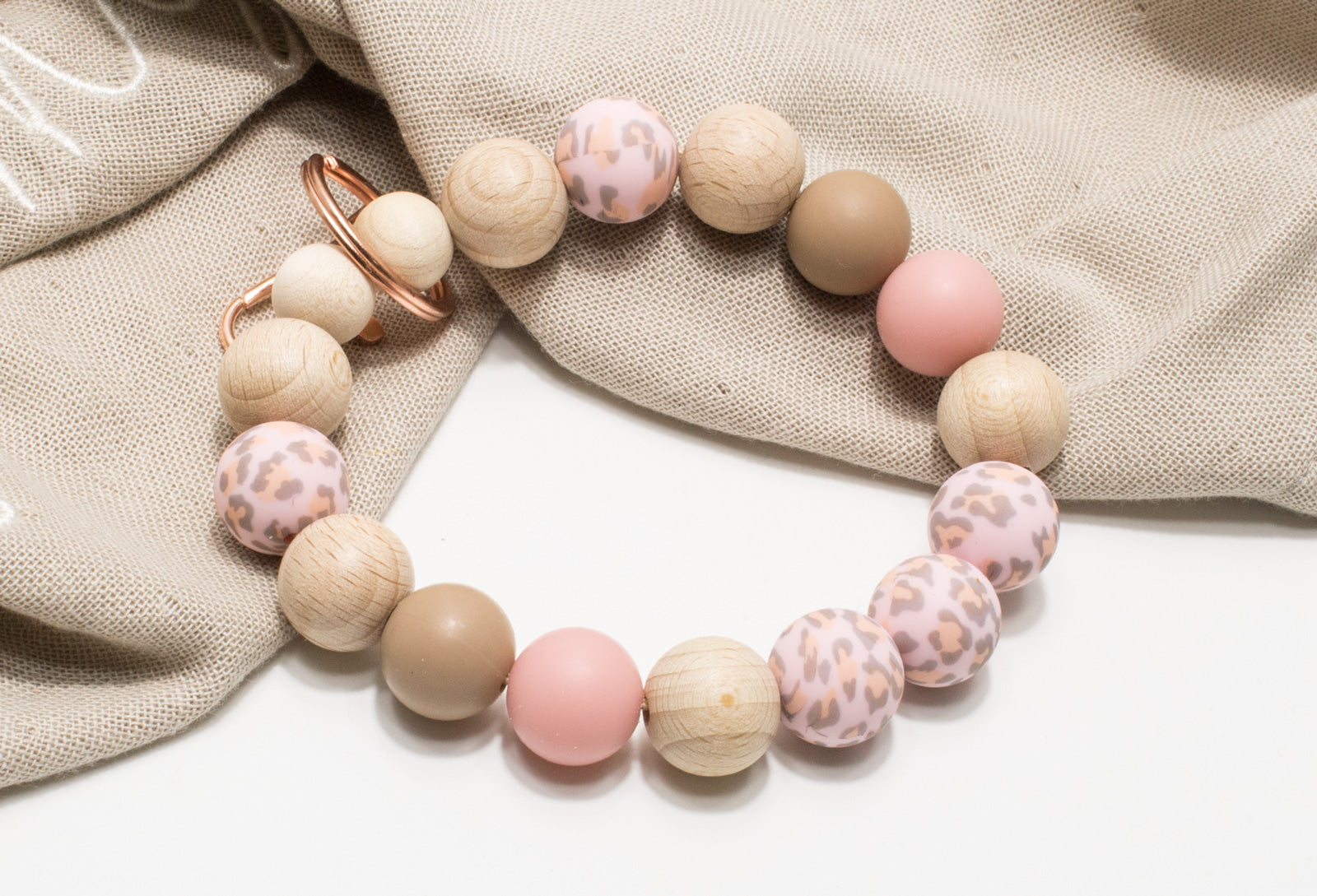 Schlüsselarmband Leo braun rosa, Armband für Schlüssel, Autoschlüssel