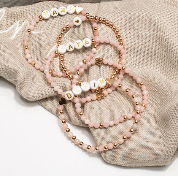 rosa Opal Armband, Personalisiert , 18K vergoldete Perlen, Namensarmband